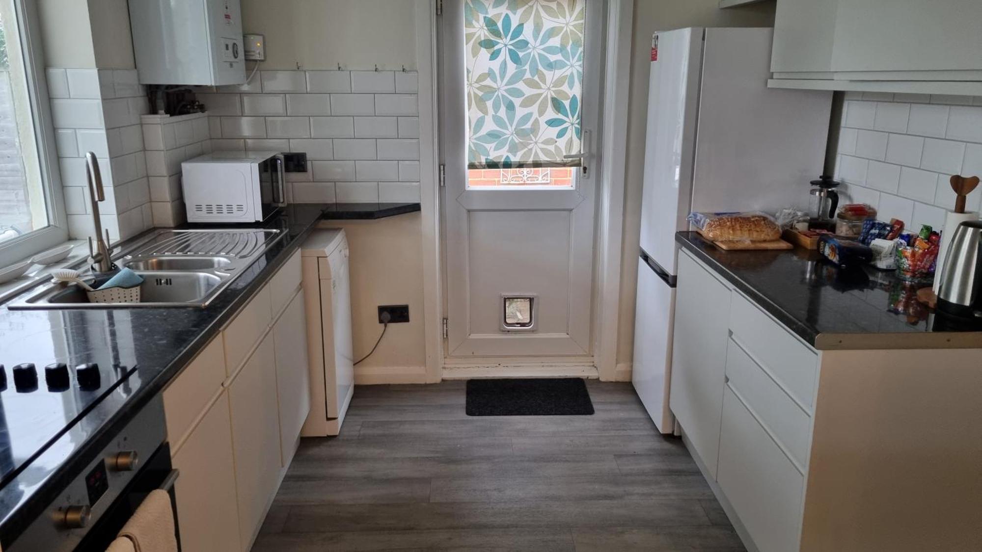 Cosy Bournemouth Bungalow Ferndown Exterior photo